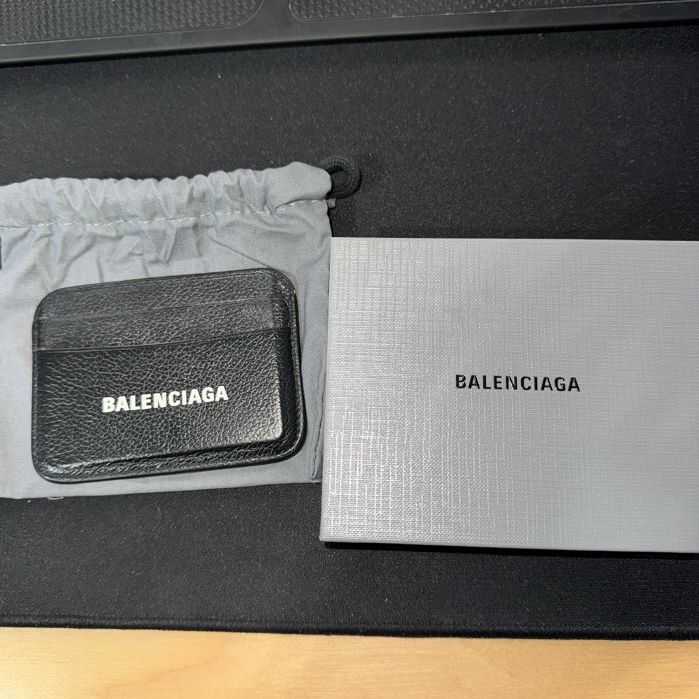 BALENCIAGA WOMEN'S CASH CARD HOLDER IN BLACK - Picture 5 of 6